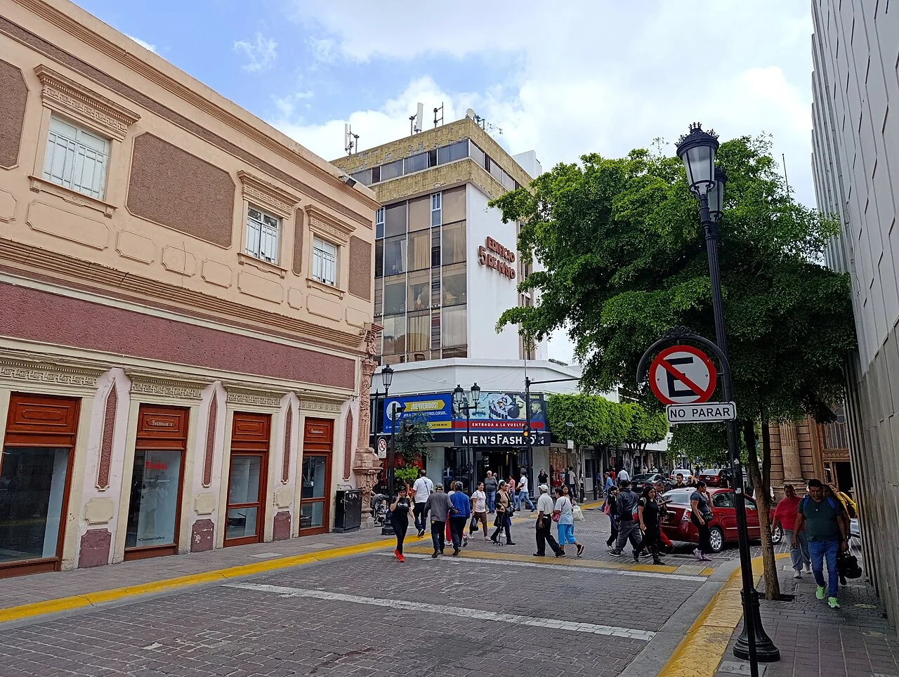 Calles del centro histórico.
Ciudad de León, Guanajuato, México.
